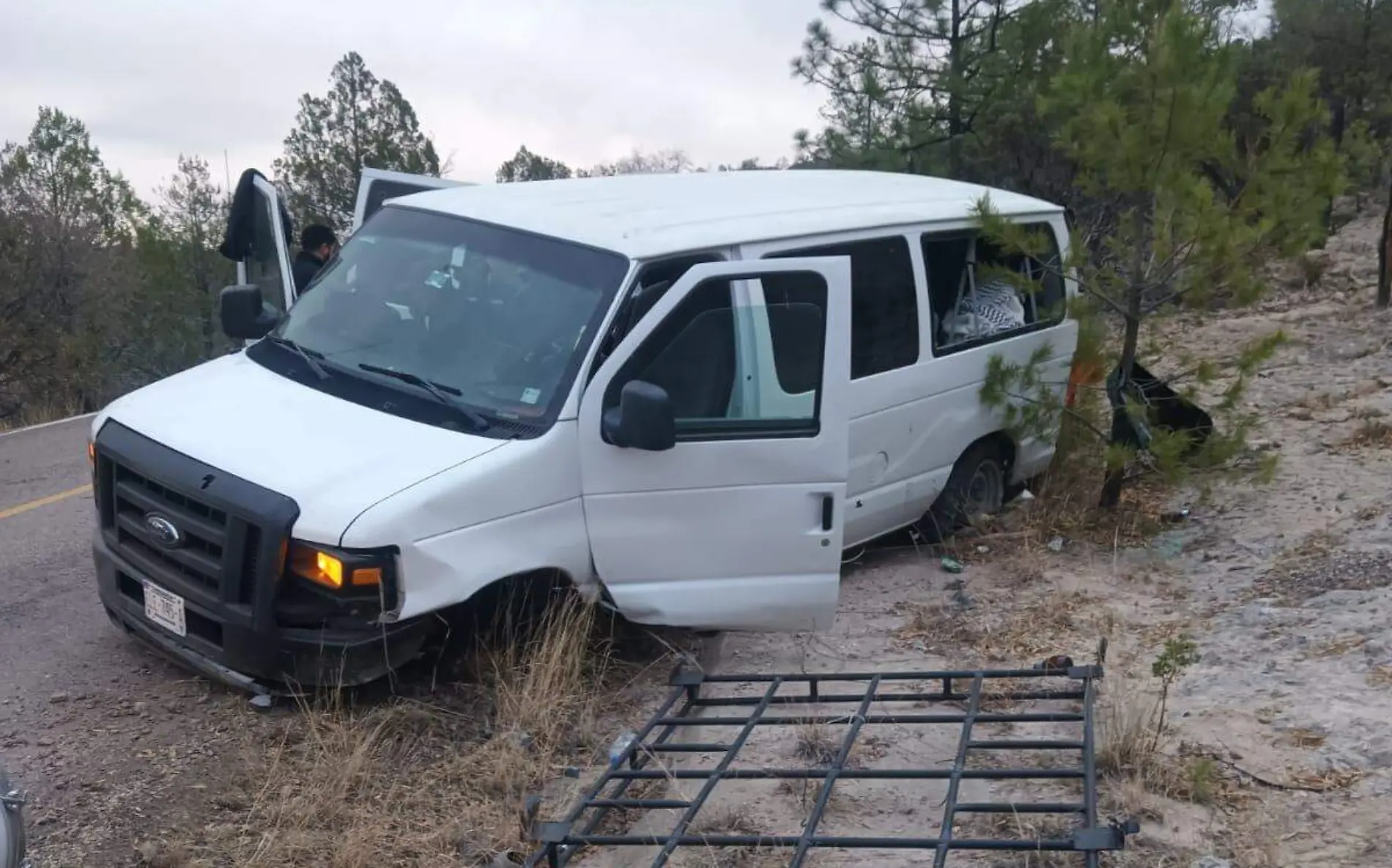 Vuelca Patrulla 81 en Tepehuanes, Durango